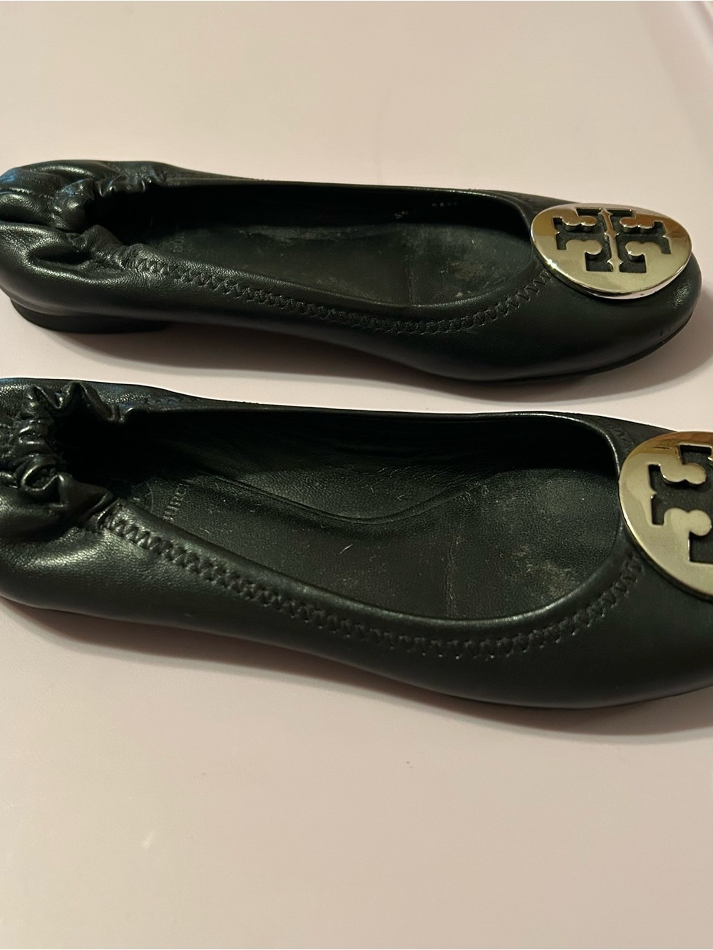 Tory Burch Black Leather Reva Flats with Gold Logo Medallion - Picture 5 of 10